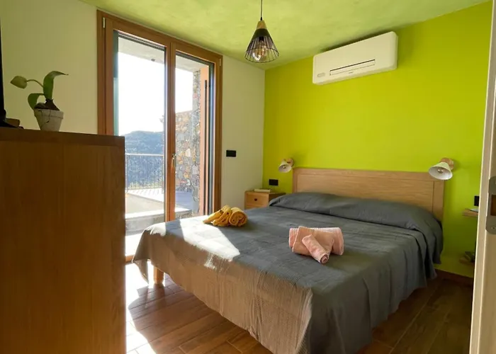 Nina فيلة مونيلّي